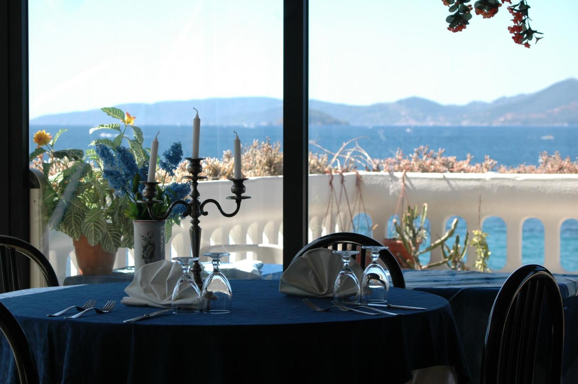 Hotel Esperia Piombino Bagian luar foto