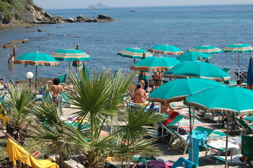 Hotel Esperia Piombino Bagian luar foto